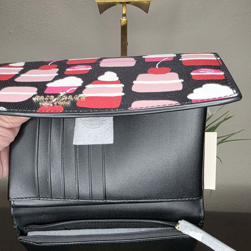 Kate Spade Laurel Way Mini Pastries Cupcakes Crossbody - Picture 5 of 7